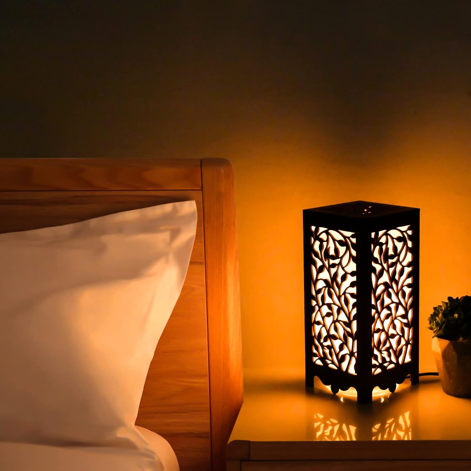 Leaf Cascade Lamp - Nature-Inspired Wooden Light