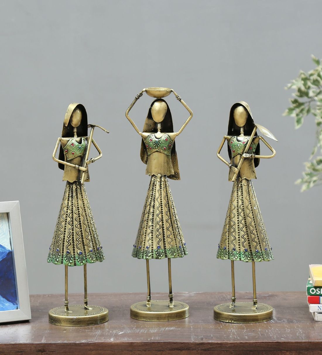 Narega lady Figurine Set Of 3 table decor