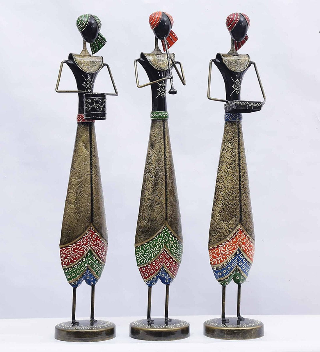 Akera  big Figurine In Multicolour table decor